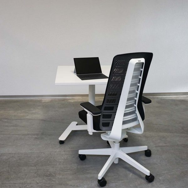 Schreibtisch Flex - platzsparend und ergonomisch